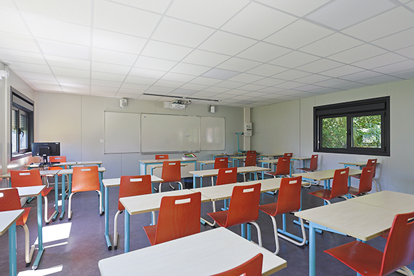 intérieur salle de classe modulaire